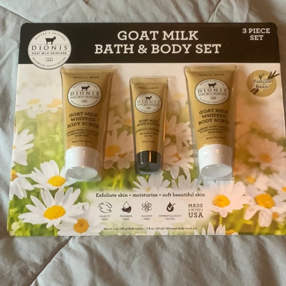 NWT Goat milk bath and body set (scrub and lotion)